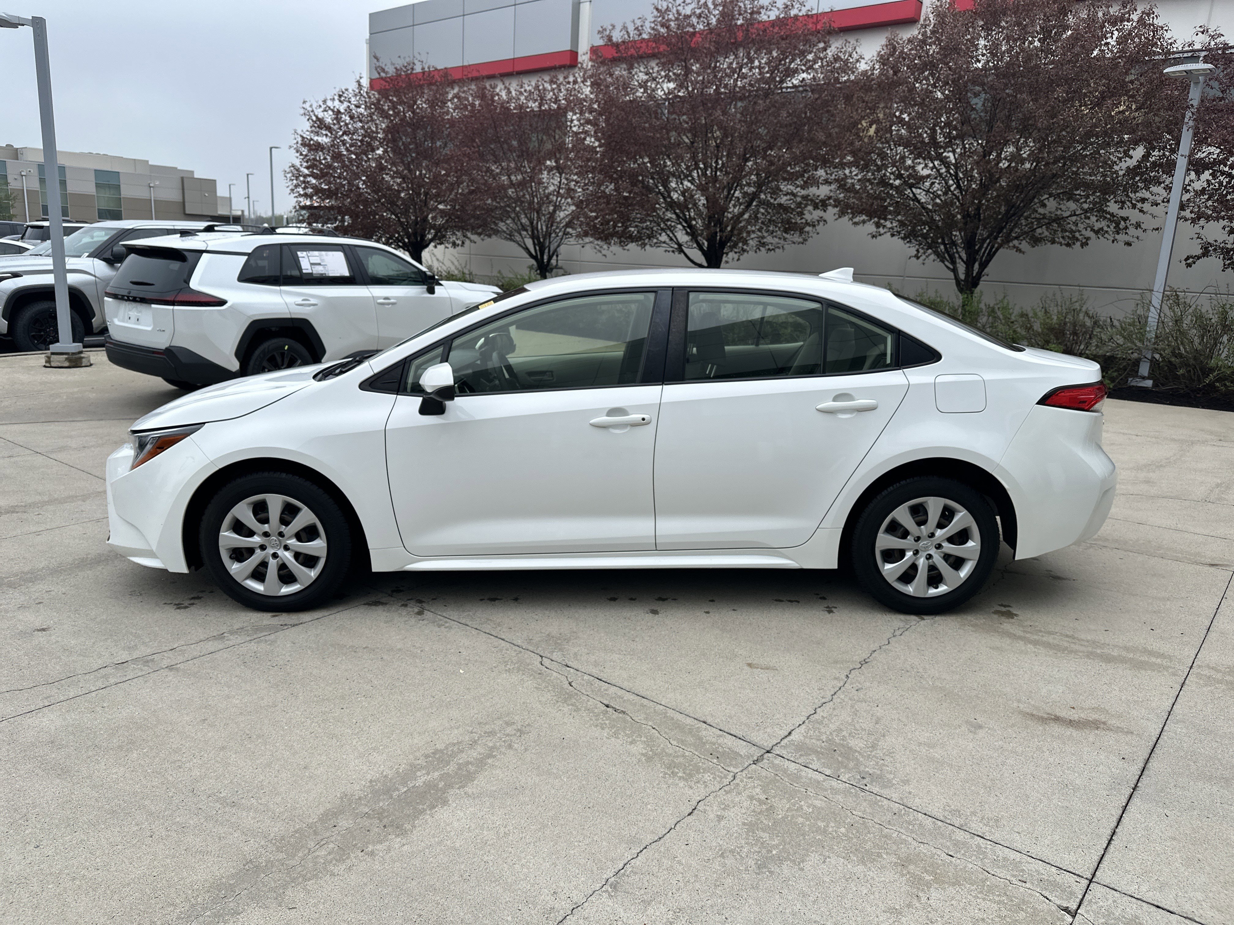 Used 2023 Toyota Corolla LE FWD image 9
