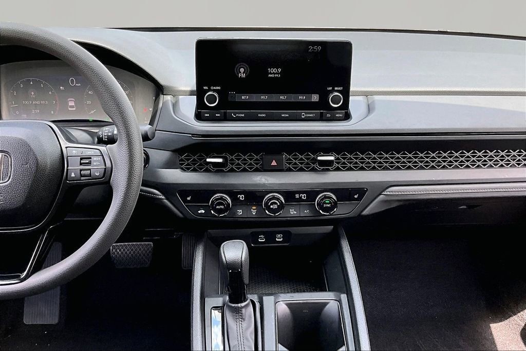 Used 2025 Honda Accord SE image 10