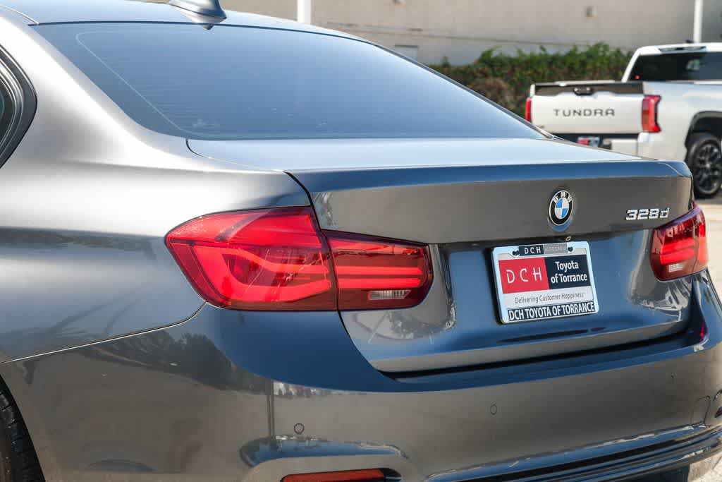 Used 2018 BMW 328d Sedan RWD image 6