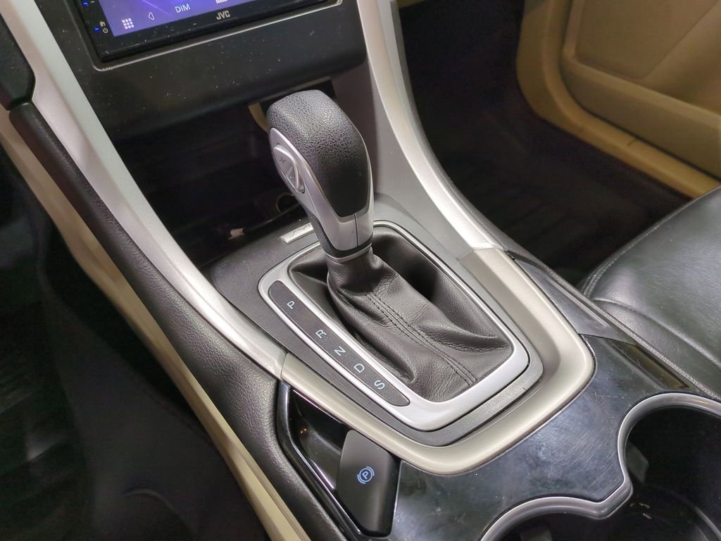 Used 2015 Ford Fusion SE image 35