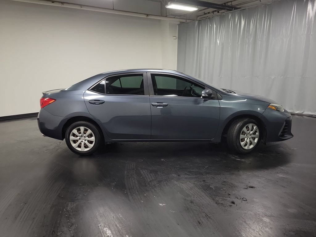 Used 2018 Toyota Corolla SE FWD image 9