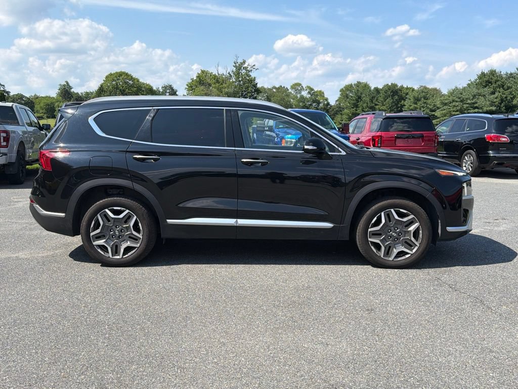 Used 2023 Hyundai Santa Fe Limited AWD/4WD image 2