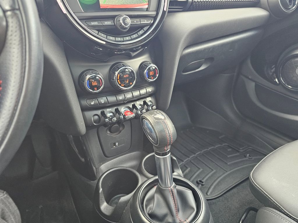 Used 2019 MINI Cooper S w/ Signature Upholstery Package FWD image 28