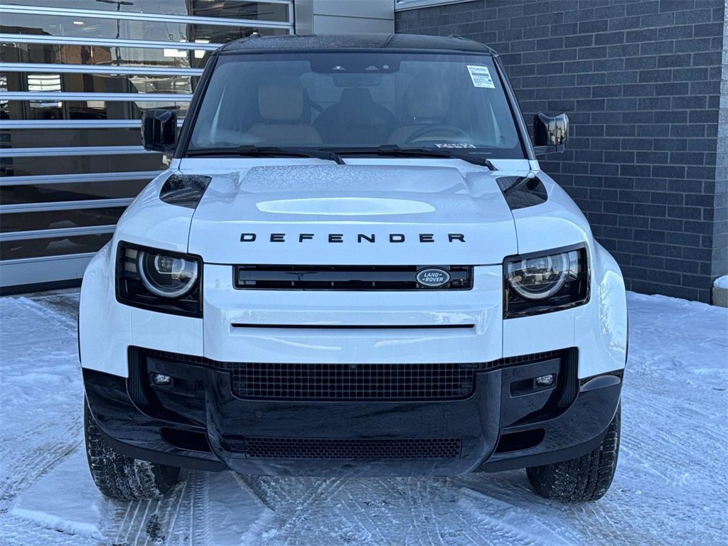 New 2026 Land Rover Defender 110 X-Dynamic SE image 2