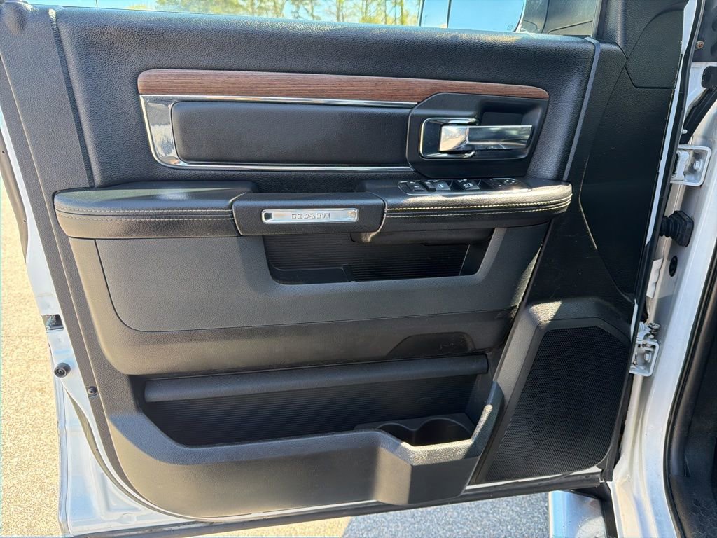 Used 2017 RAM 1500 Laramie image 12