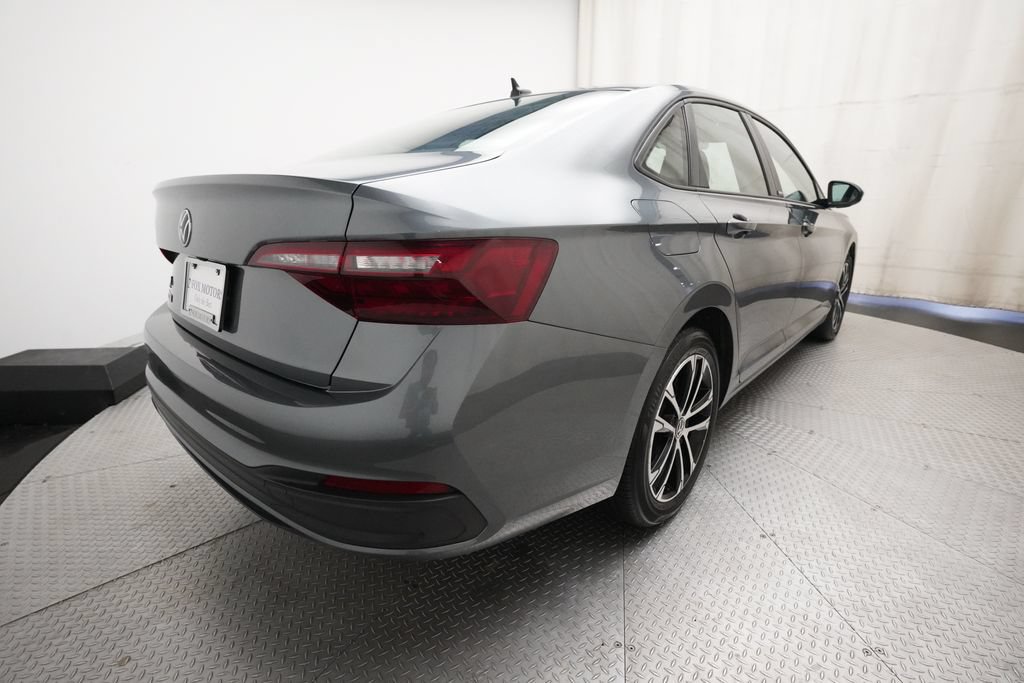 Used 2024 Volkswagen Jetta Sport FWD image 12