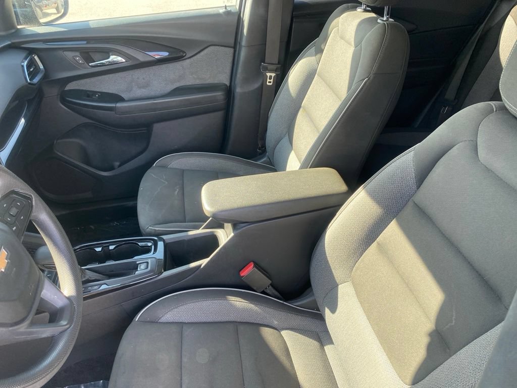 Used 2023 Chevrolet TrailBlazer LT w/ Convenience Package FWD image 11