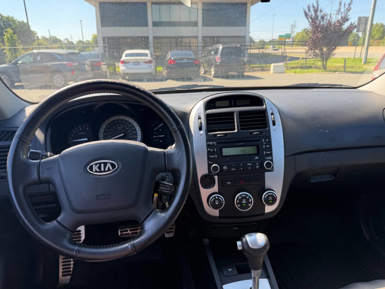 Used 2007 Kia Spectra5 SX FWD image 16
