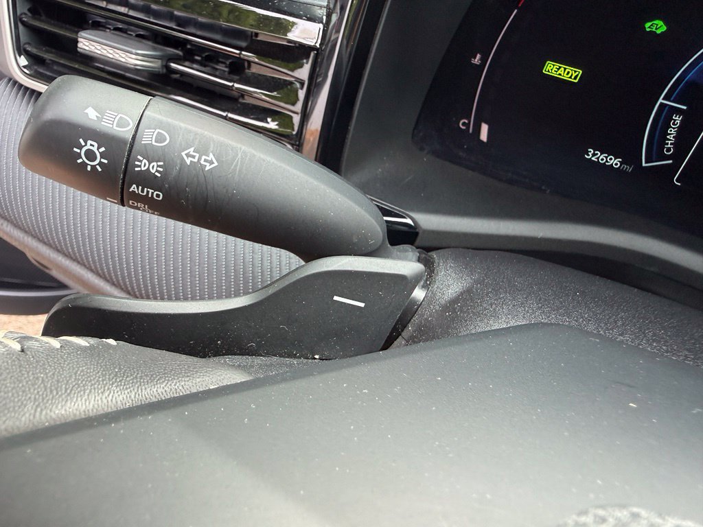 Used 2025 Toyota Camry SE FWD image 29
