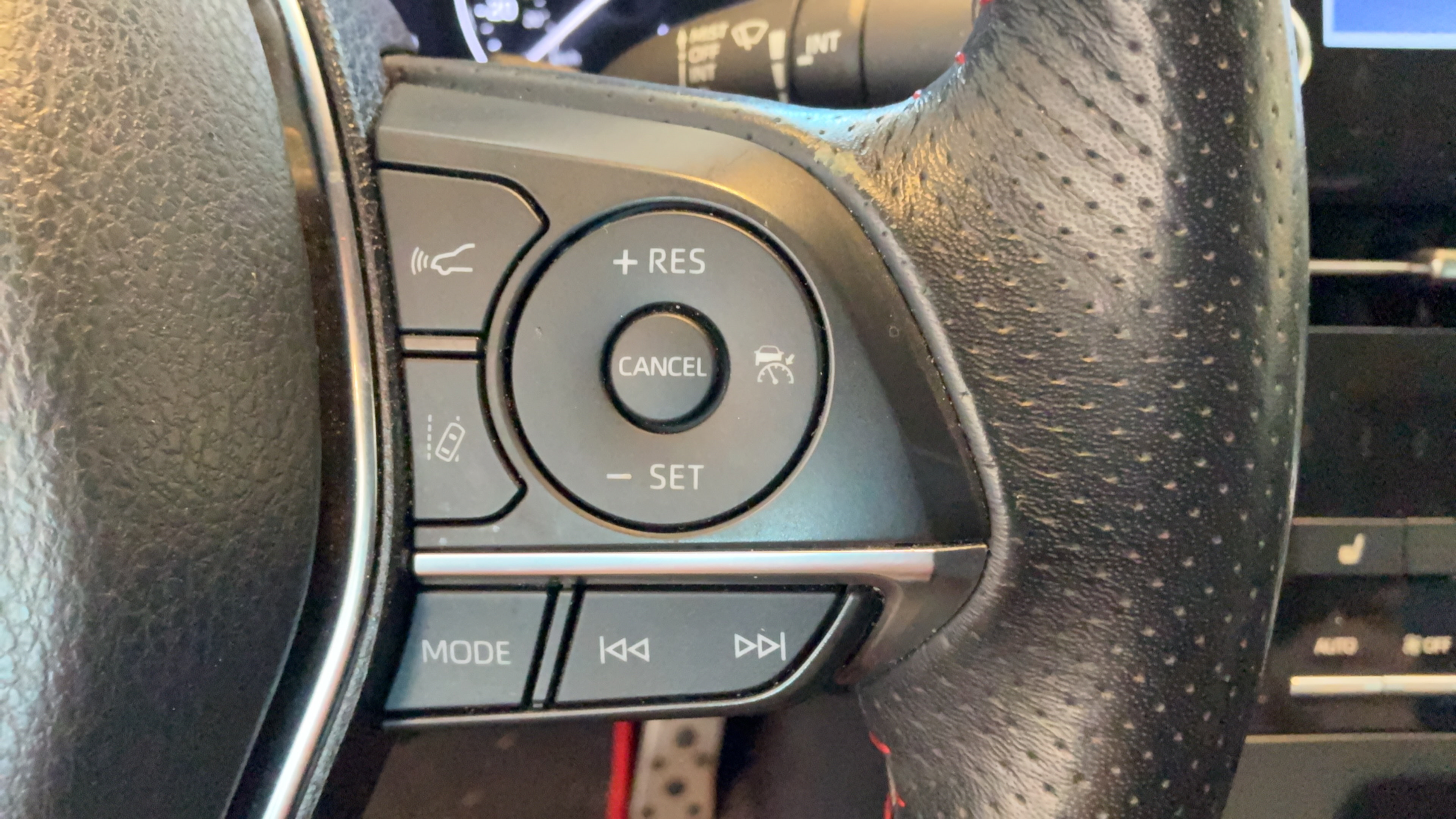 Used 2020 Toyota Avalon TRD FWD image 12
