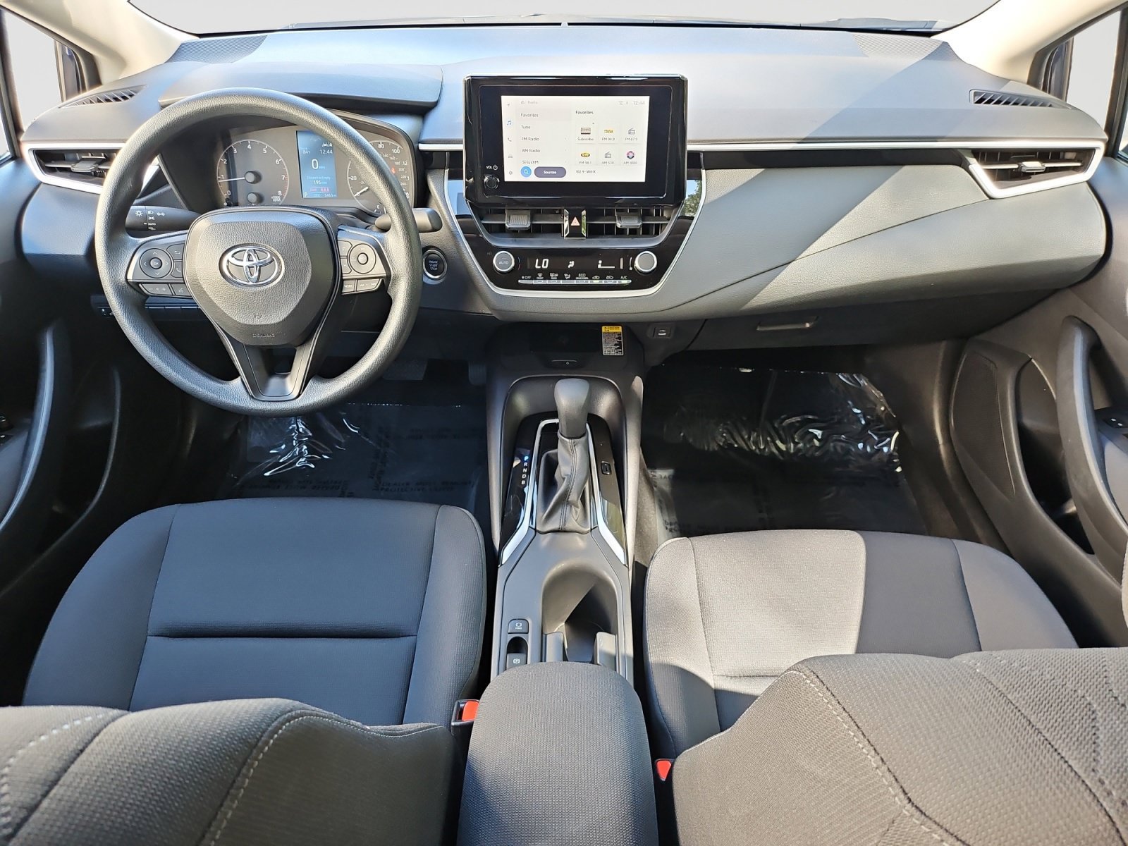 Used 2025 Toyota Corolla LE w/ LE Premium Package FWD image 16