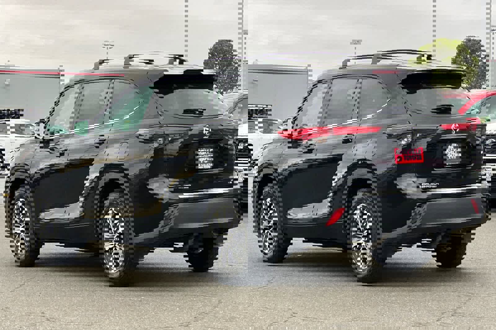 Used 2023 Toyota Highlander XLE image 7