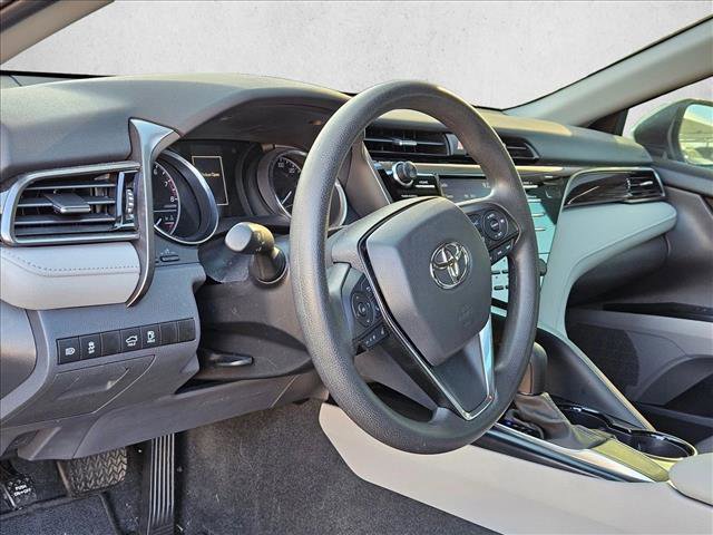 Used 2020 Toyota Camry LE image 11