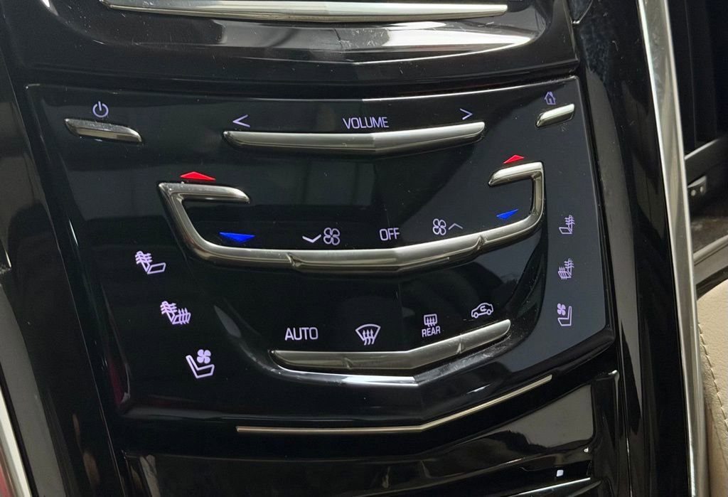 Used 2019 Cadillac Escalade Premium Luxury image 21