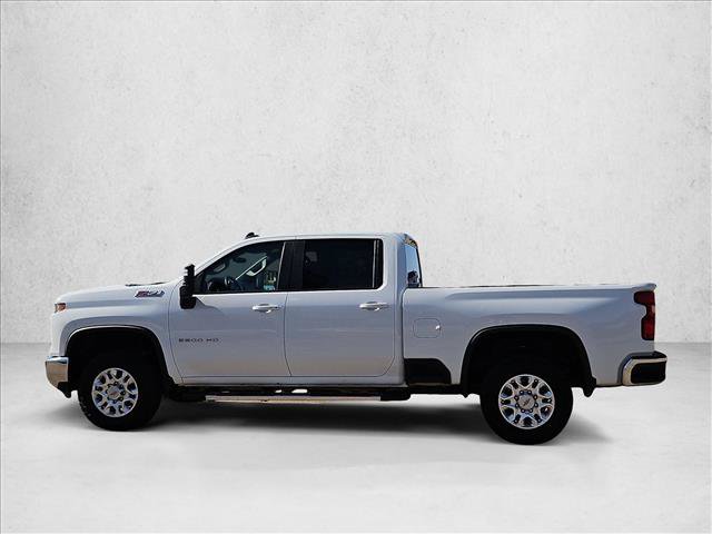Used 2024 Chevrolet Silverado 2500 LT AWD/4WD image 9