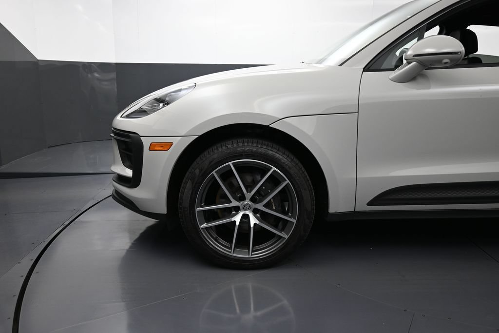 Certified 2023 Porsche Macan Turbo AWD/4WD image 12