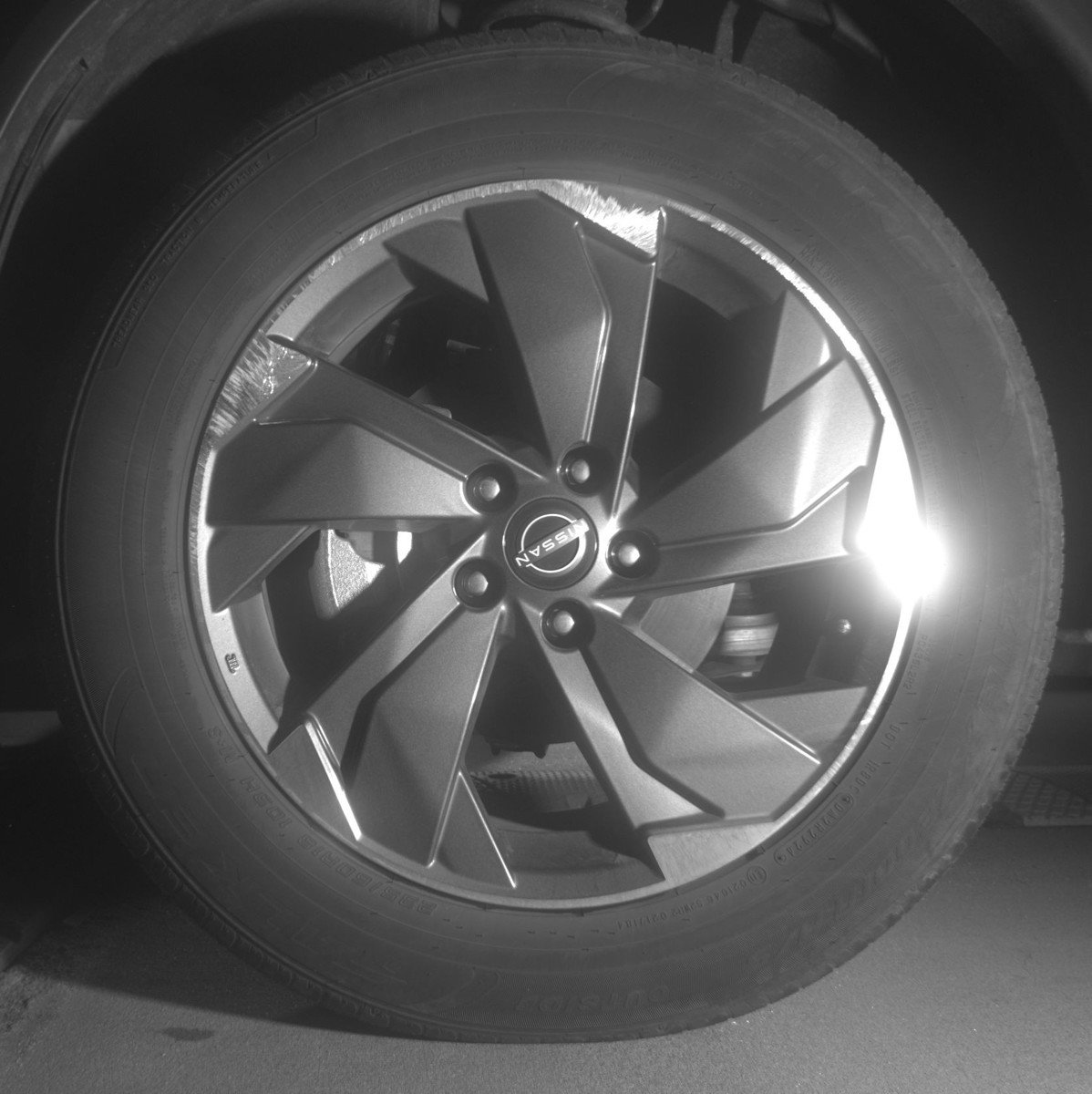 Used 2025 Nissan Rogue SV FWD image 12