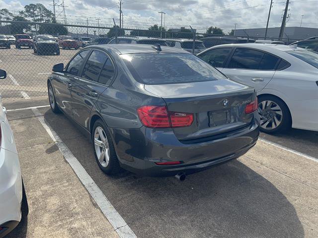 Used 2013 BMW 320i Sedan image 4