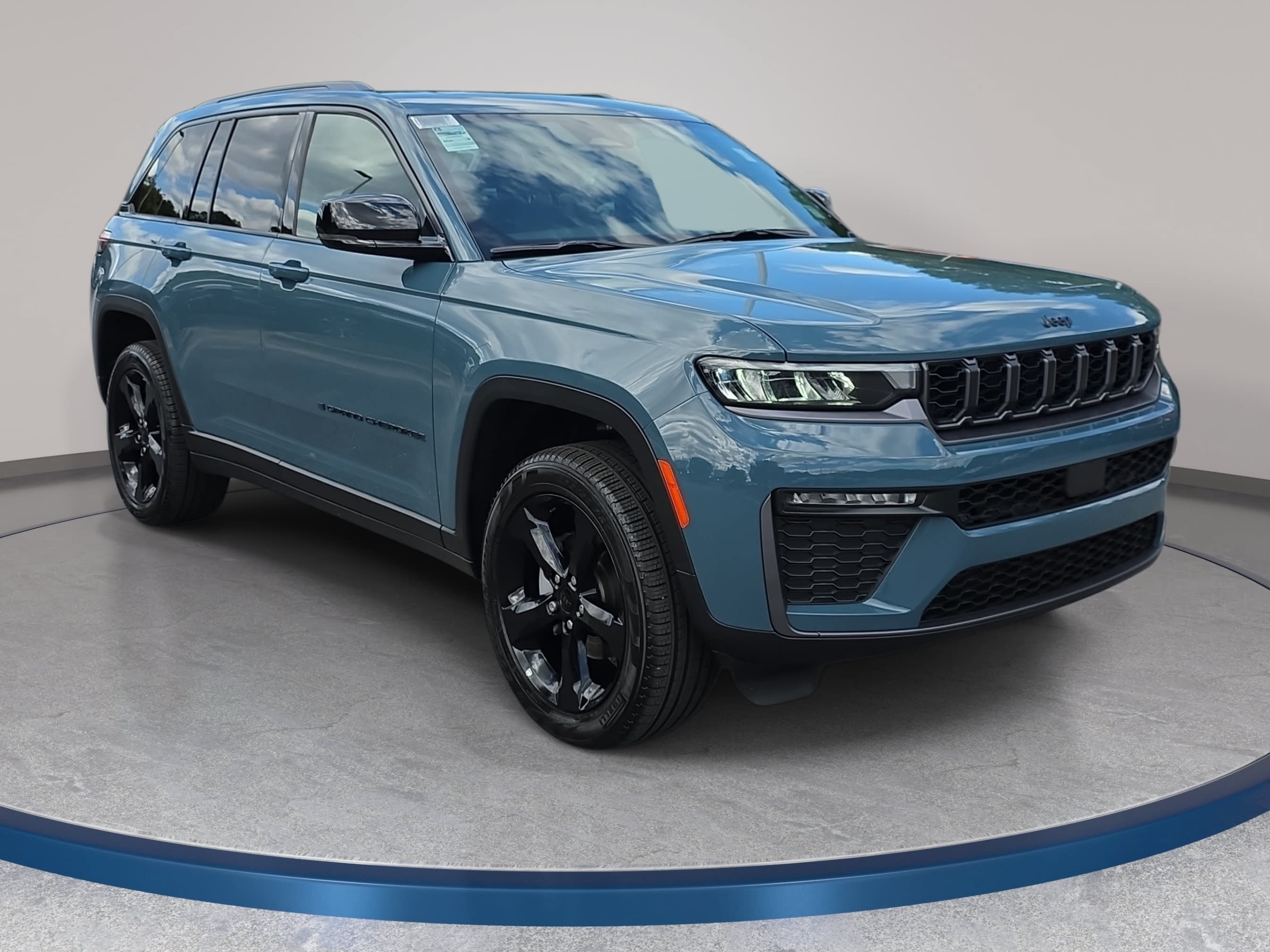 New 2026 Jeep Grand Cherokee Limited w/ Limited Altitude Package AWD/4WD image 3