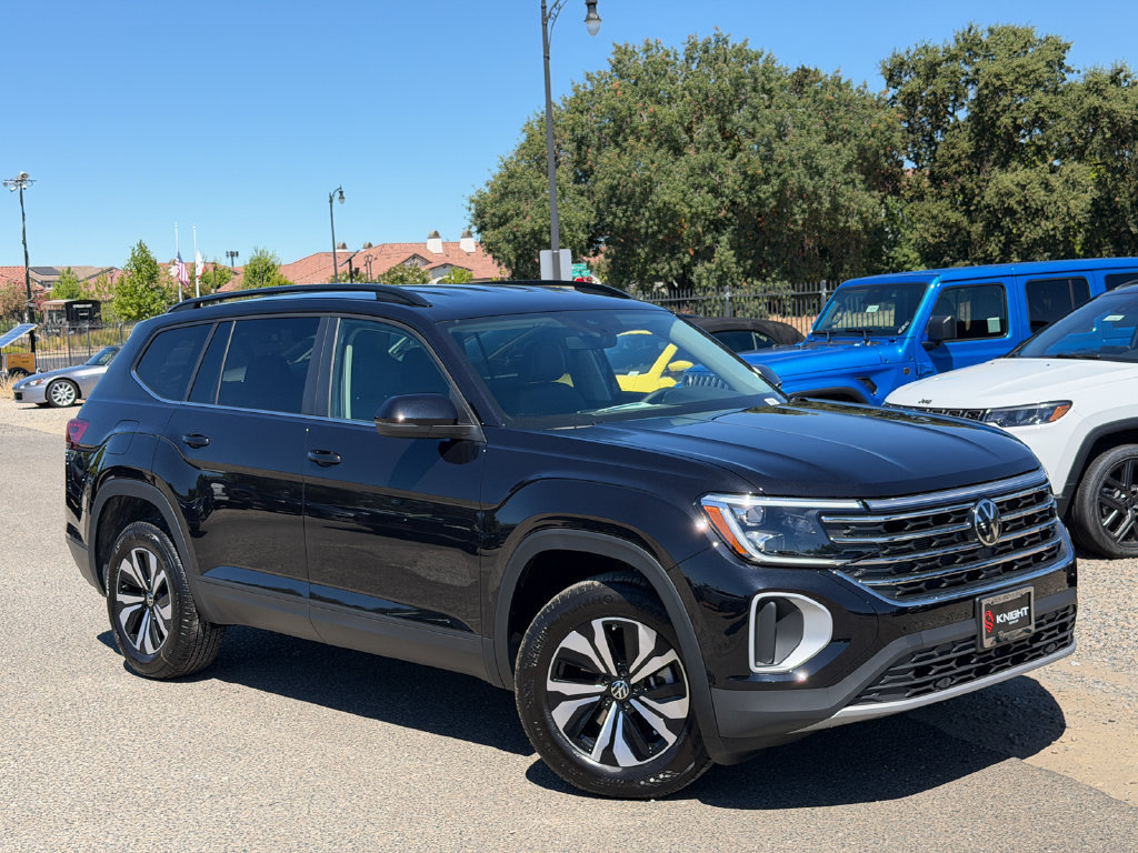 New 2026 Volkswagen Atlas SE FWD image 3
