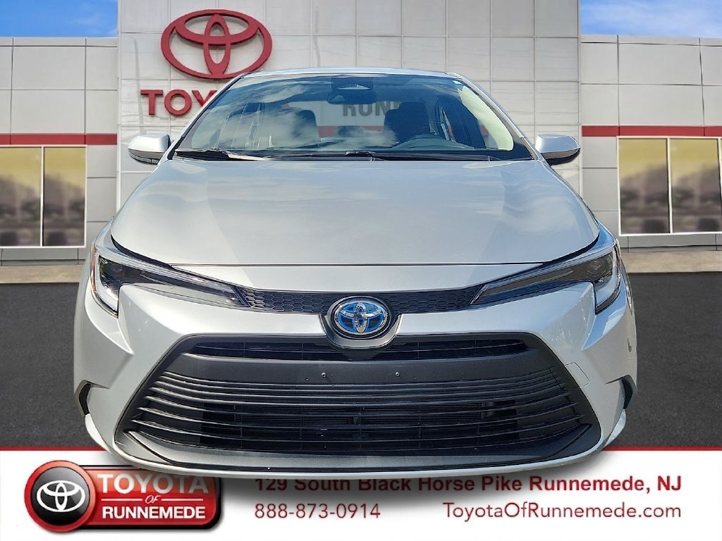 Certified 2025 Toyota Corolla LE w/ LE Premium Package AWD/4WD image 2