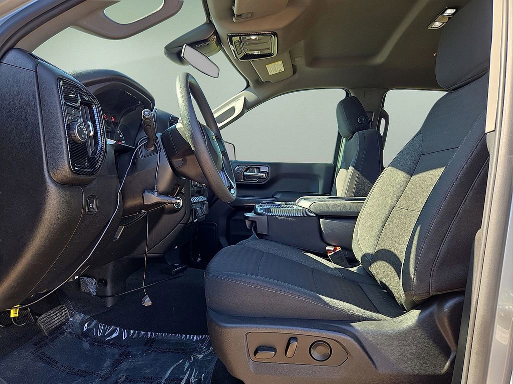 Used 2025 Chevrolet Silverado 1500 Custom image 21