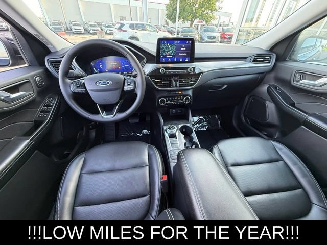 Used 2022 Ford Escape Titanium w/ Class II Trailer Tow Package AWD/4WD image 12