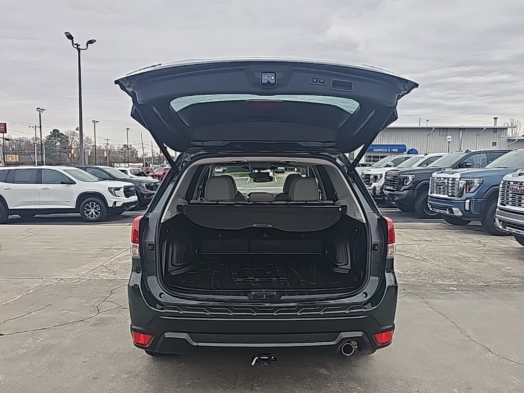 Used 2022 Subaru Forester Limited image 6