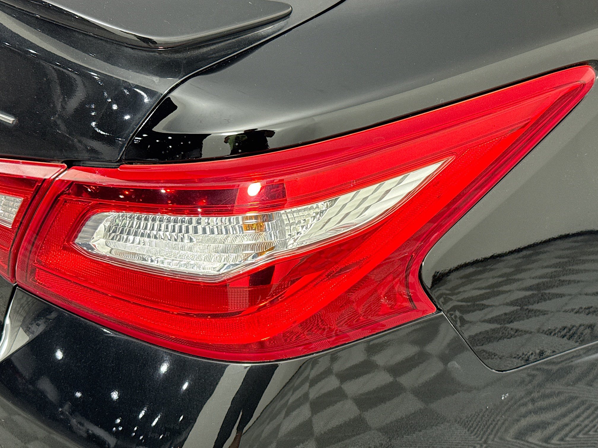 Used 2016 Nissan Altima 2.5 SL w/ 2.5 Technology Package FWD image 32