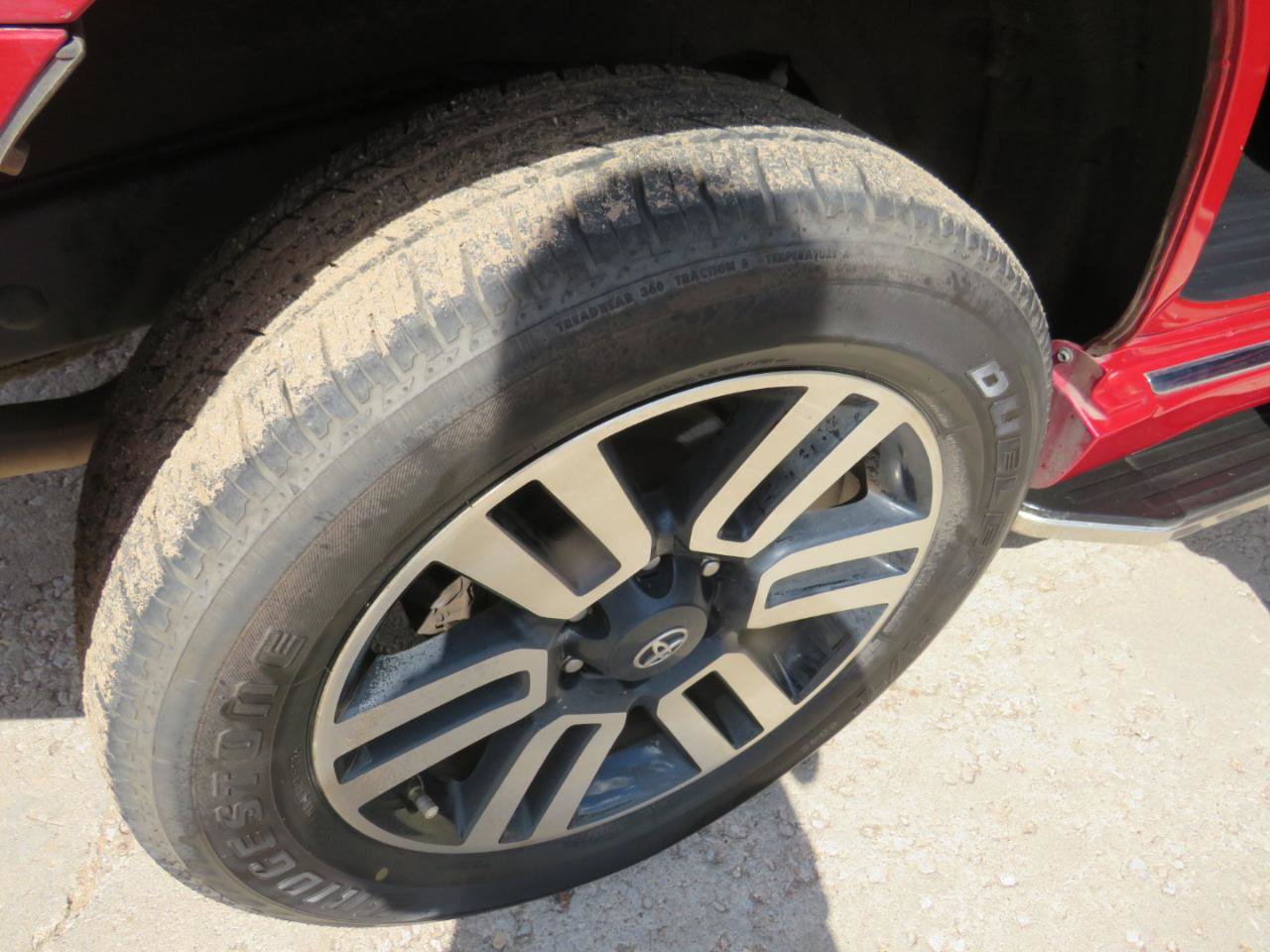 Used 2015 Toyota 4Runner Limited image 38