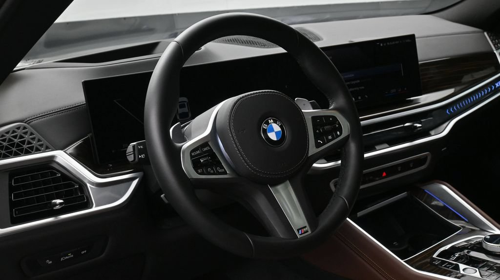 Used 2025 BMW X6 xDrive40i w/ Executive Package AWD/4WD image 9