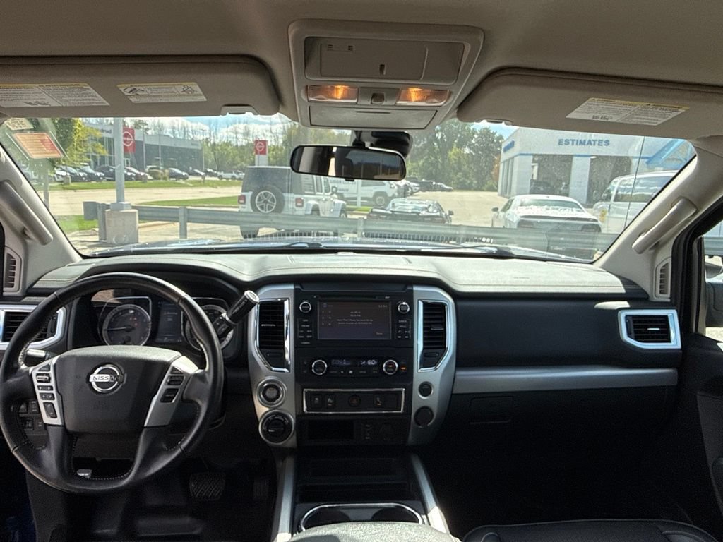 Used 2018 Nissan Titan PRO-4X AWD/4WD image 24