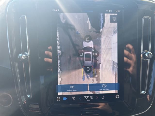 Certified 2025 Volvo XC40 B5 Plus image 23