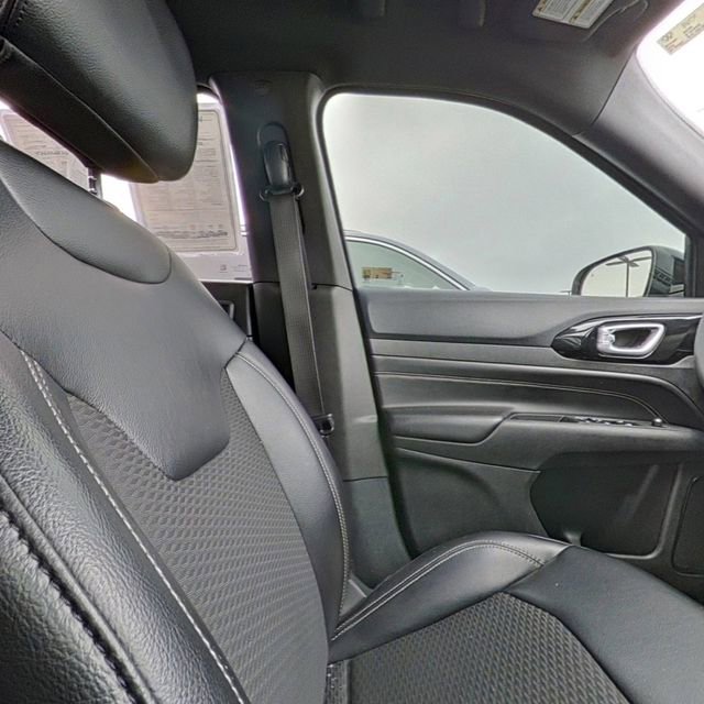 Used 2023 Jeep Compass Altitude w/ Sun and Sound Group image 32