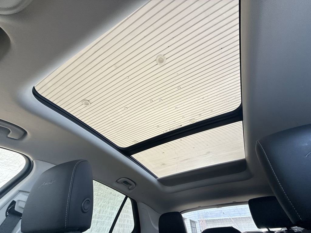 Certified 2021 Buick Envision Avenir w/ Technology Package II image 19