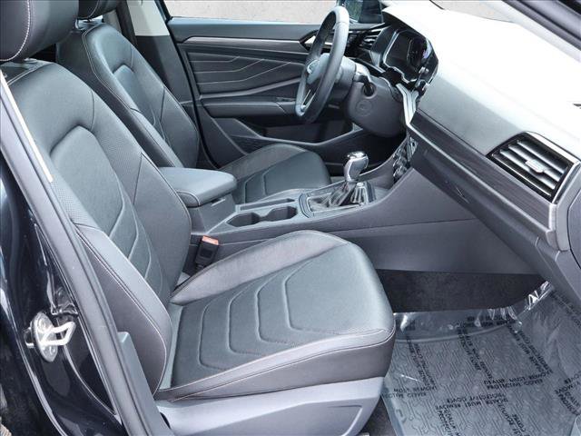 Used 2022 Volkswagen Jetta SEL FWD image 25