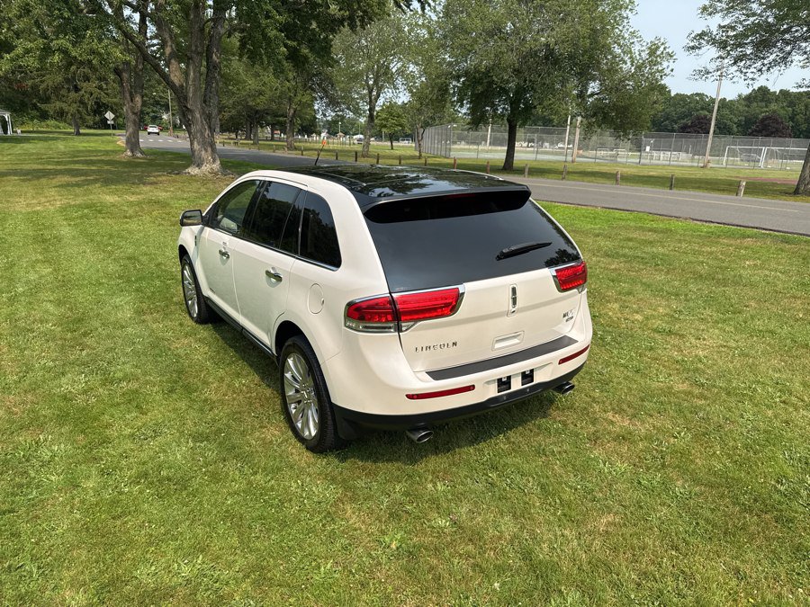 Used 2012 Lincoln MKX AWD image 18