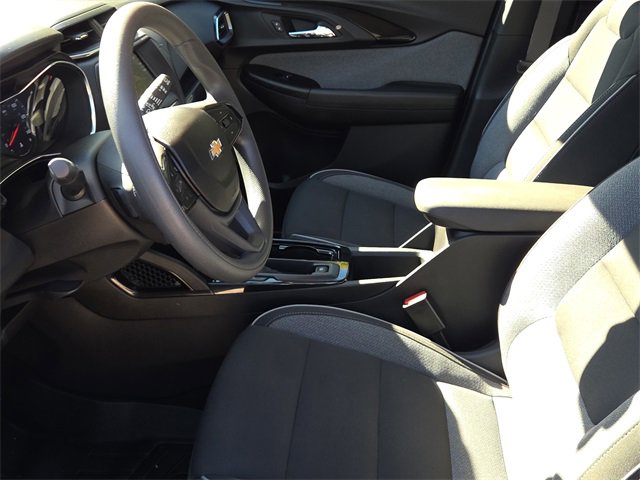 Used 2022 Chevrolet TrailBlazer LT w/ Confidence II Package image 18