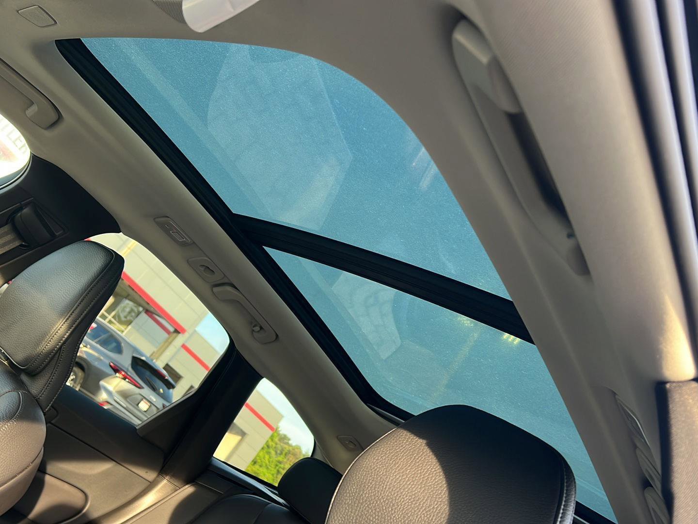 Used 2023 Volvo XC60 B5 Plus w/ Protection Package Premier image 32