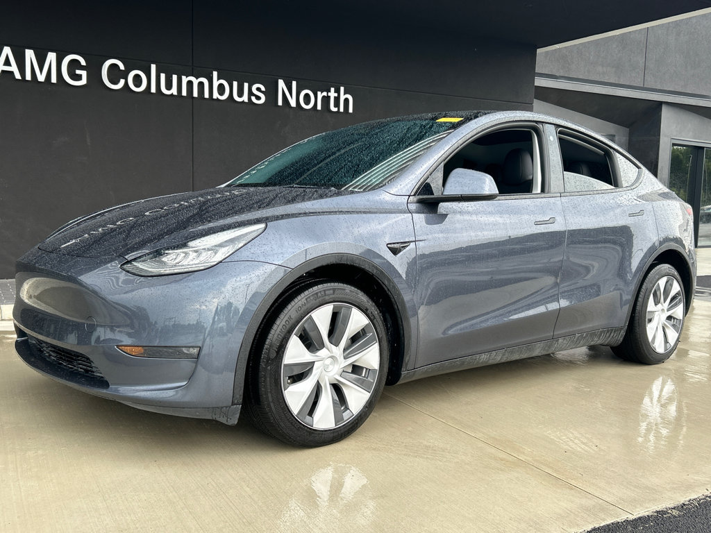 Used 2023 Tesla Model Y AWD image 1