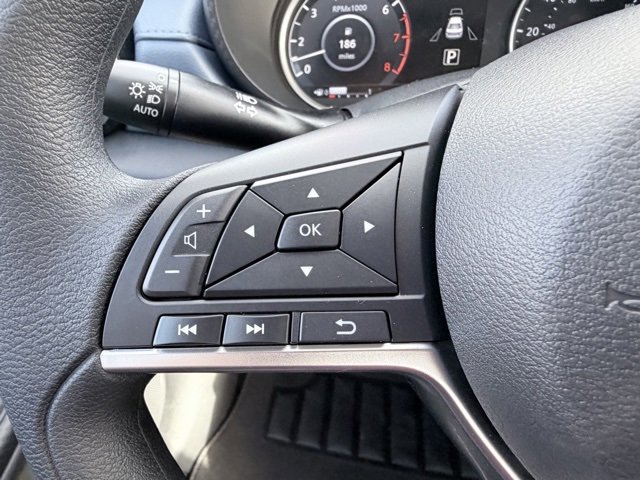 New 2025 Nissan Versa SV image 10