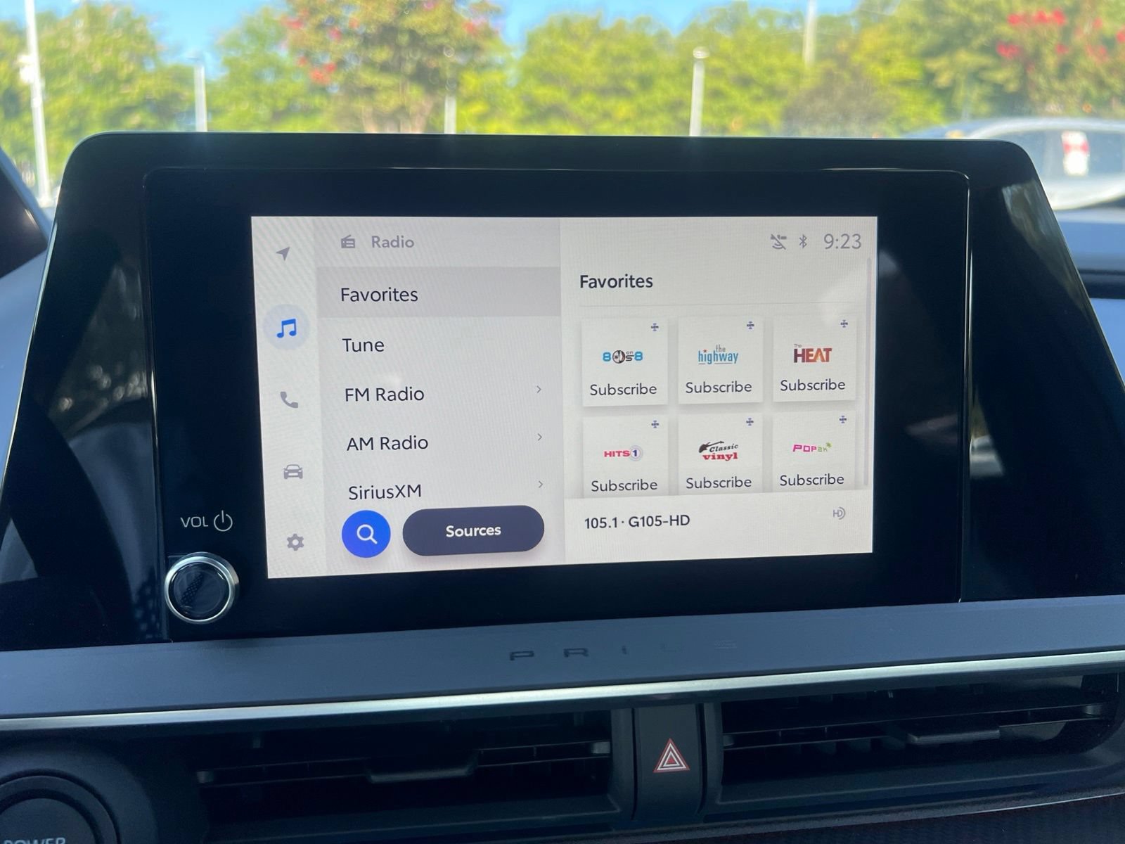 Used 2025 Toyota Prius XLE FWD image 16