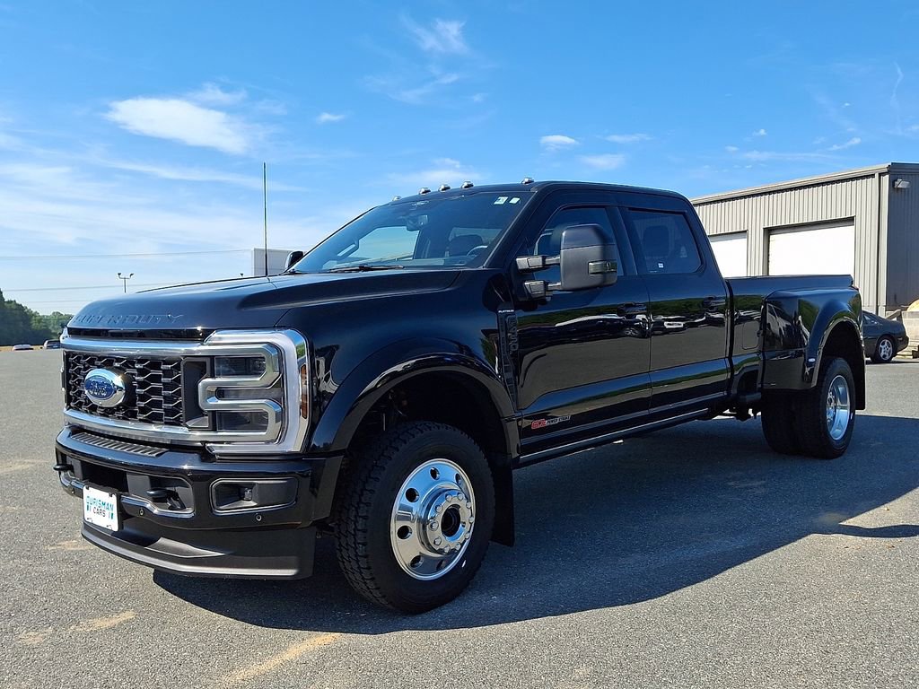 Used 2026 Ford F450 Platinum w/ FX4 Off-Road Package AWD/4WD image 3