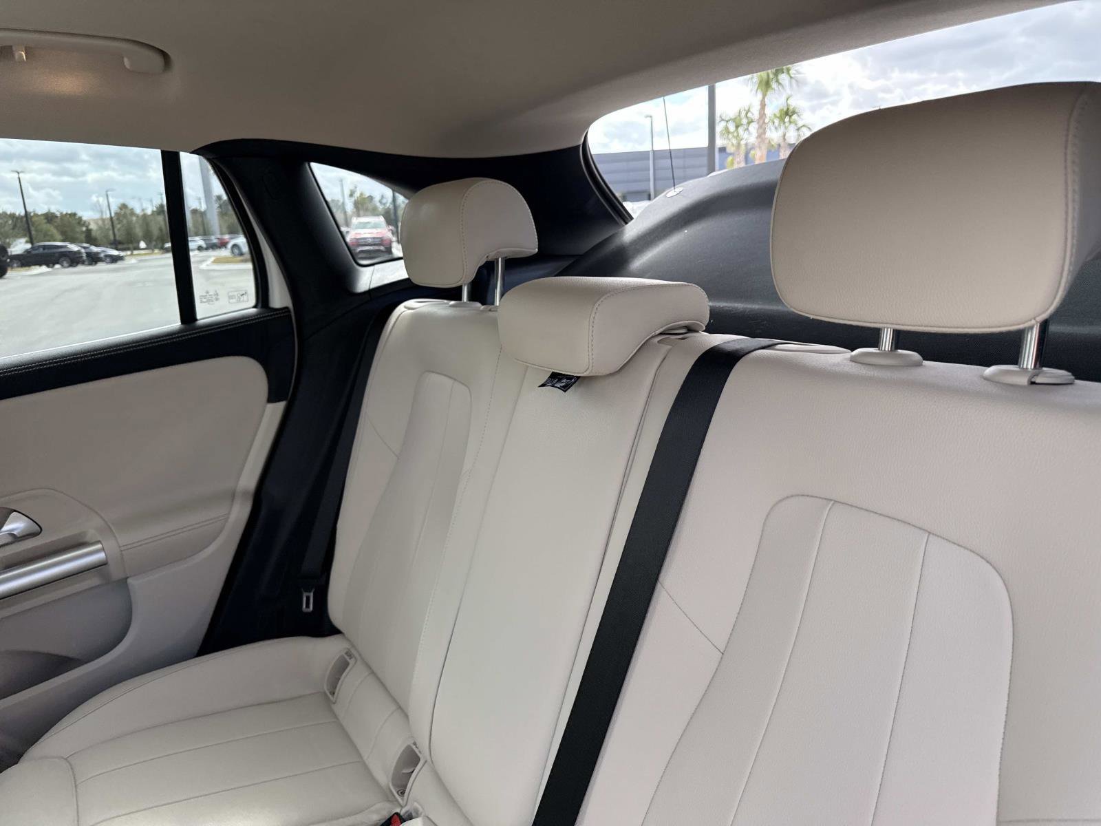 Used 2023 Mercedes-Benz GLA 250 image 13