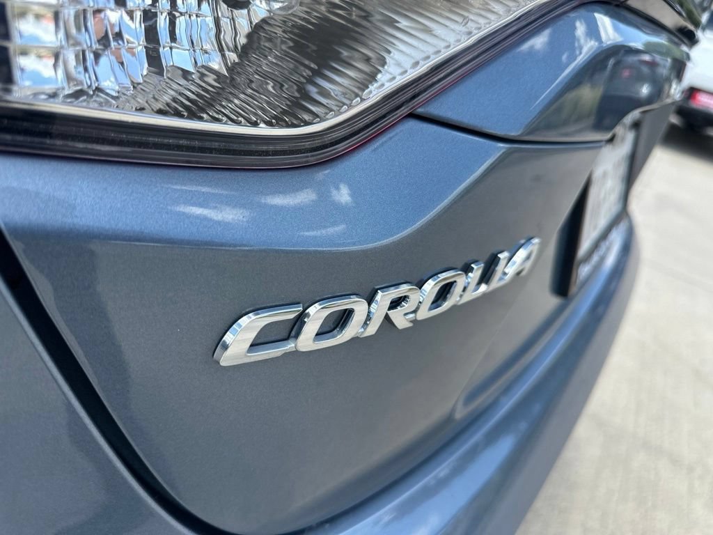 Used 2022 Toyota Corolla LE FWD image 14