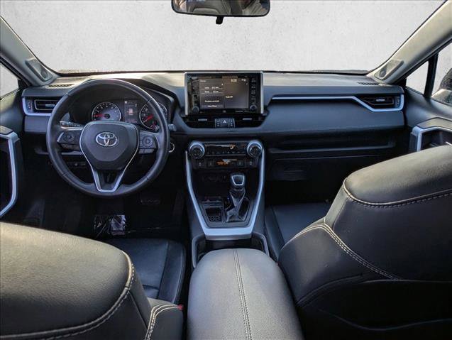 Used 2021 Toyota RAV4 XLE Premium image 14