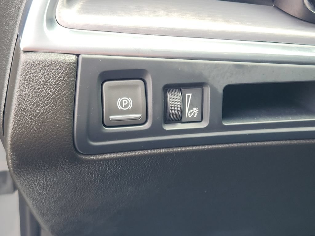 Used 2023 Cadillac XT5 Luxury FWD image 18