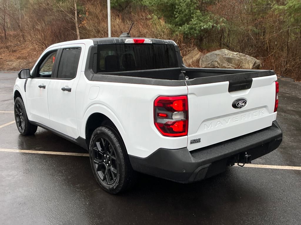 Used 2025 Ford Maverick XLT w/ Black Appearance Package image 3