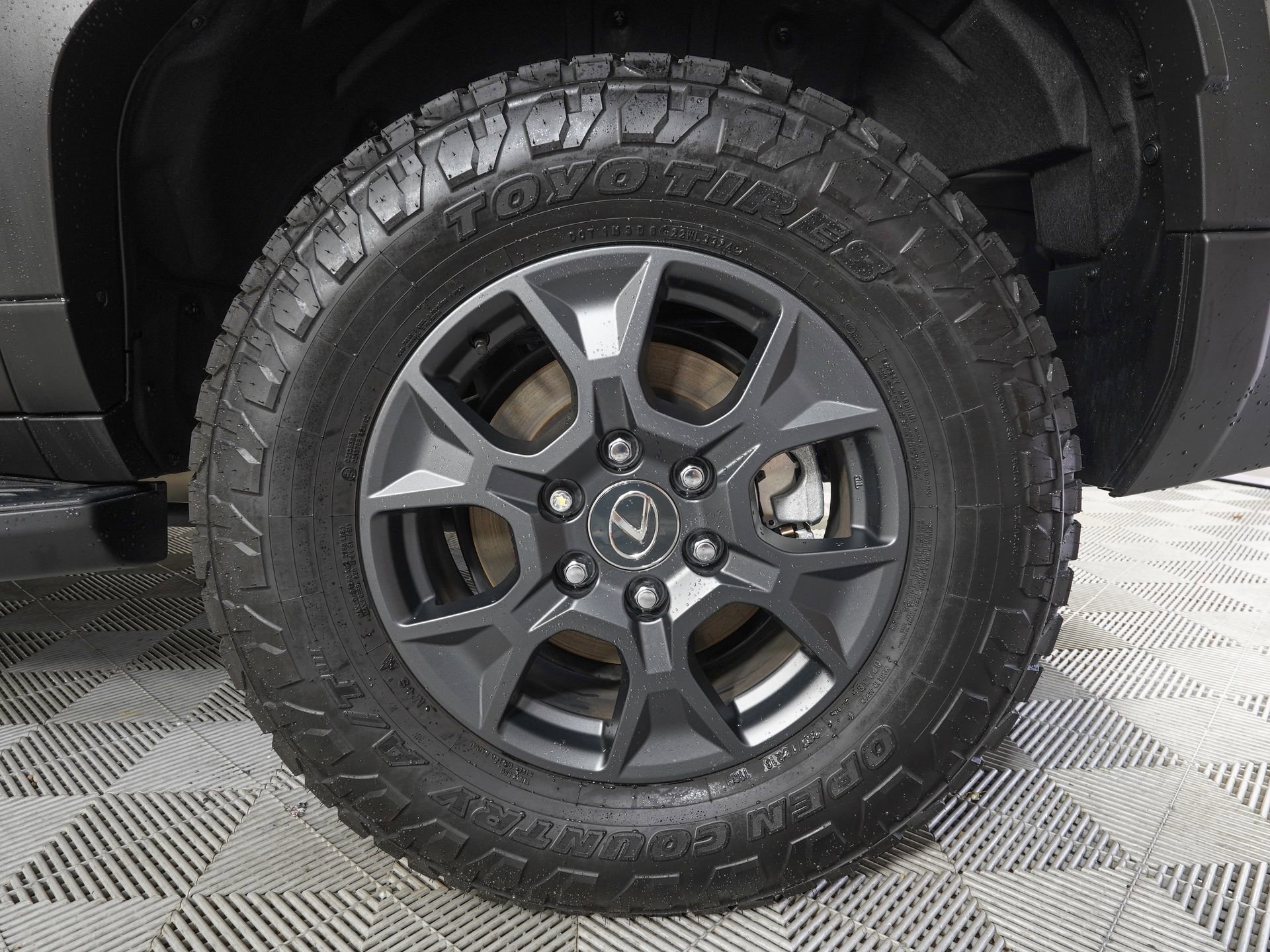 Used 2024 Lexus GX 550 image 33