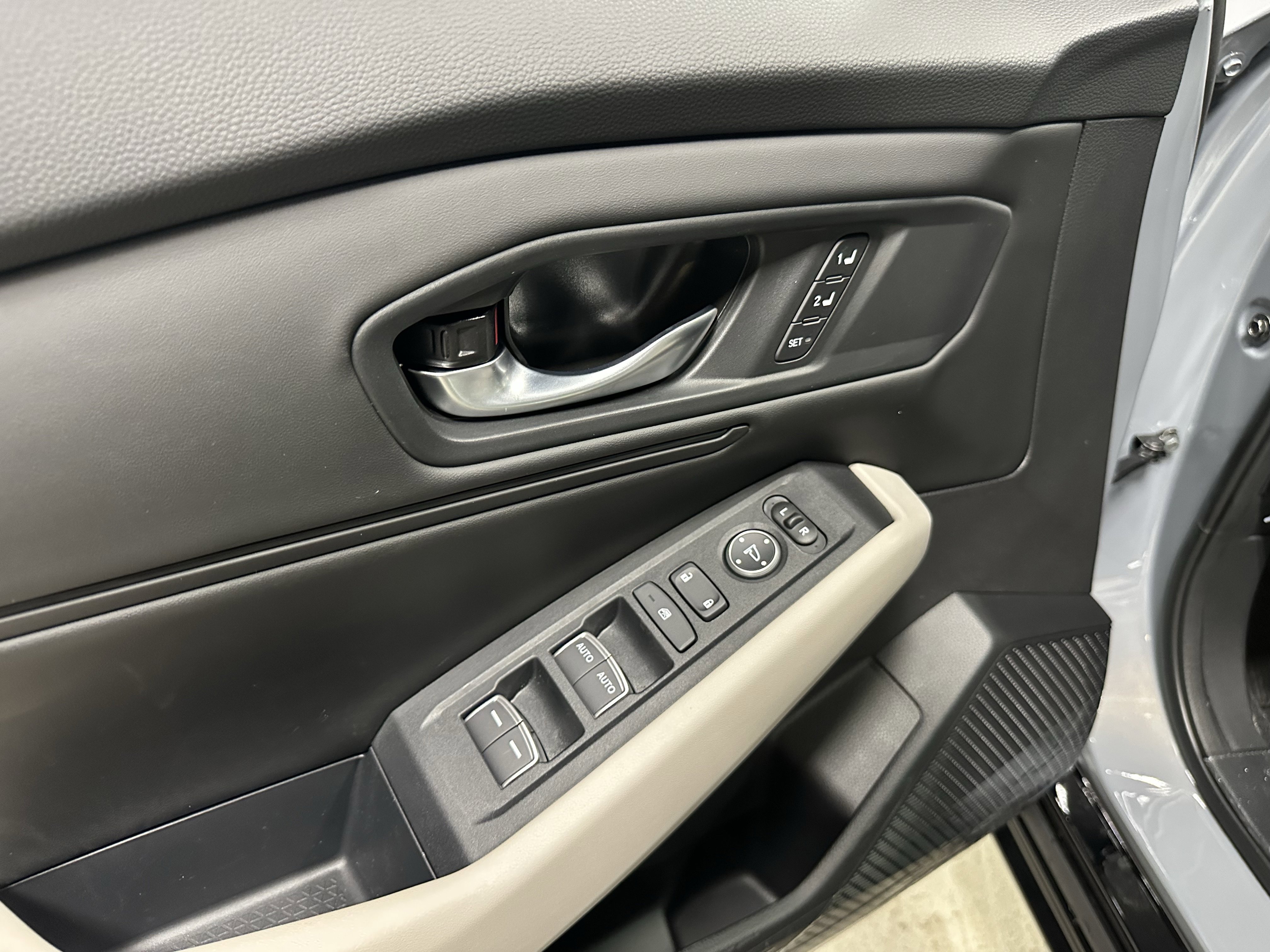 New 2025 Honda Accord EX-L image 16